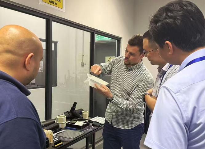 QIWT国焊培访问塑料连接检验中心